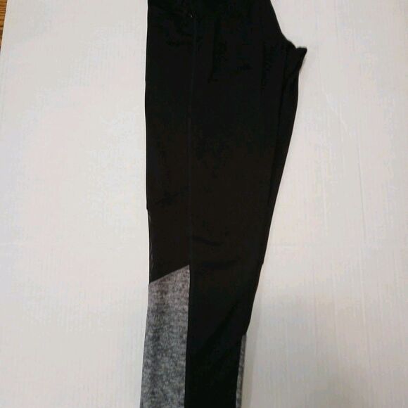 Victoria Secret Pink Ultimate Black/Gray Athletic Leggings Sheer Pockets Large - Picture 11 of 16